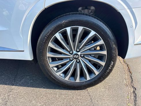 Used 2025 Hyundai Palisade Calligraphy AWD/4WD image 7