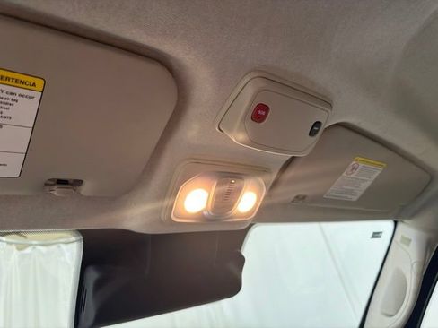 Used 2025 RAM ProMaster 2500 w/ Convenience Group FWD image 18