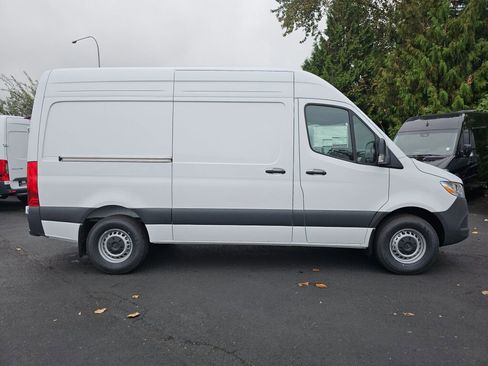 New 2025 Mercedes-Benz Sprinter 2500 image 7