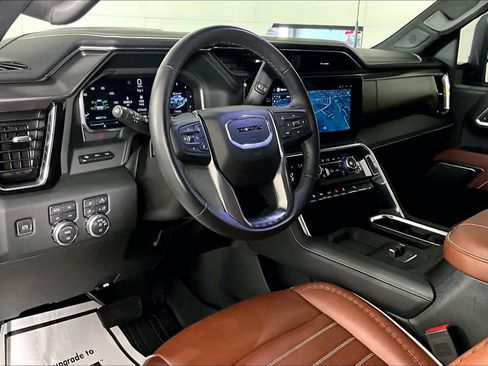 Certified 2025 GMC Sierra 2500 Denali Ultimate w/ Max Trailering Package AWD/4WD image 17