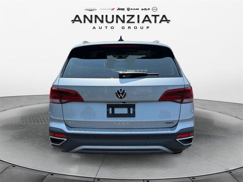 Used 2022 Volkswagen Taos SEL image 4