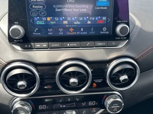 Used 2025 Nissan Sentra SR w/ SR Premium Package FWD image 19