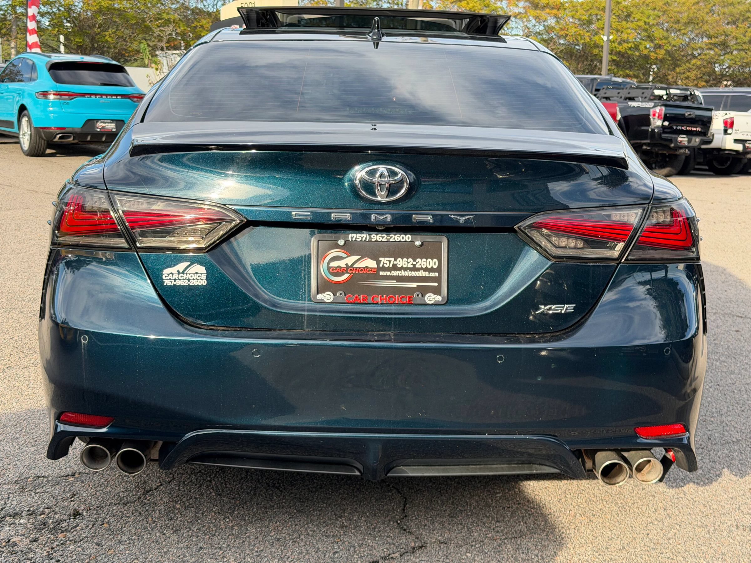 Used 2018 Toyota Camry XSE FWD image 9