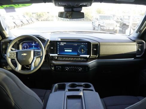 Used 2023 Chevrolet Silverado 1500 LT image 21