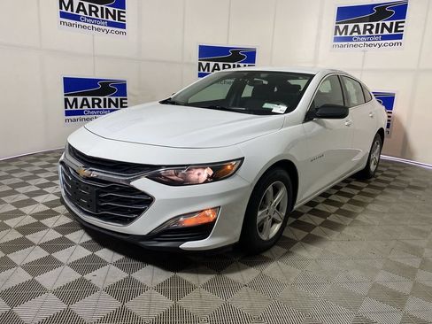 Used 2022 Chevrolet Malibu LS FWD image 14