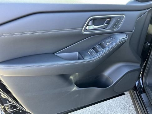 New 2026 Nissan Rogue Platinum w/ Platinum Premium Package AWD/4WD image 18