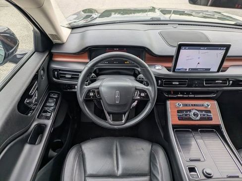Used 2023 Lincoln Aviator Reserve AWD/4WD image 31