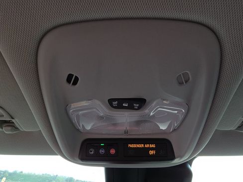 Used 2025 Chevrolet TrailBlazer LT w/ Convenience Package image 24