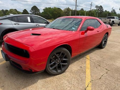 Used 2023 Dodge Challenger SXT w/ Blacktop Package image 3