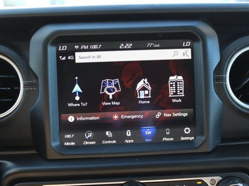 Used 2023 Jeep Wrangler Unlimited Sahara image 19