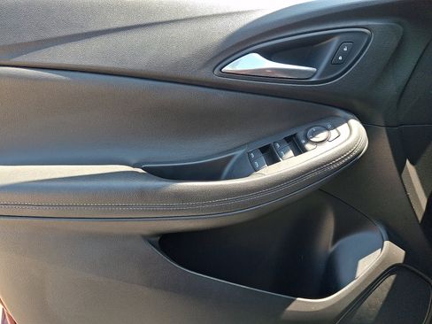 Used 2020 Buick Encore GX Preferred w/ Cold Weather Comfort Package FWD image 12