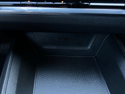 Used 2025 Chevrolet Equinox LT image 22