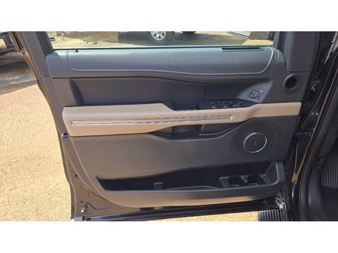 Used 2024 Ford Expedition Max Limited RWD image 24