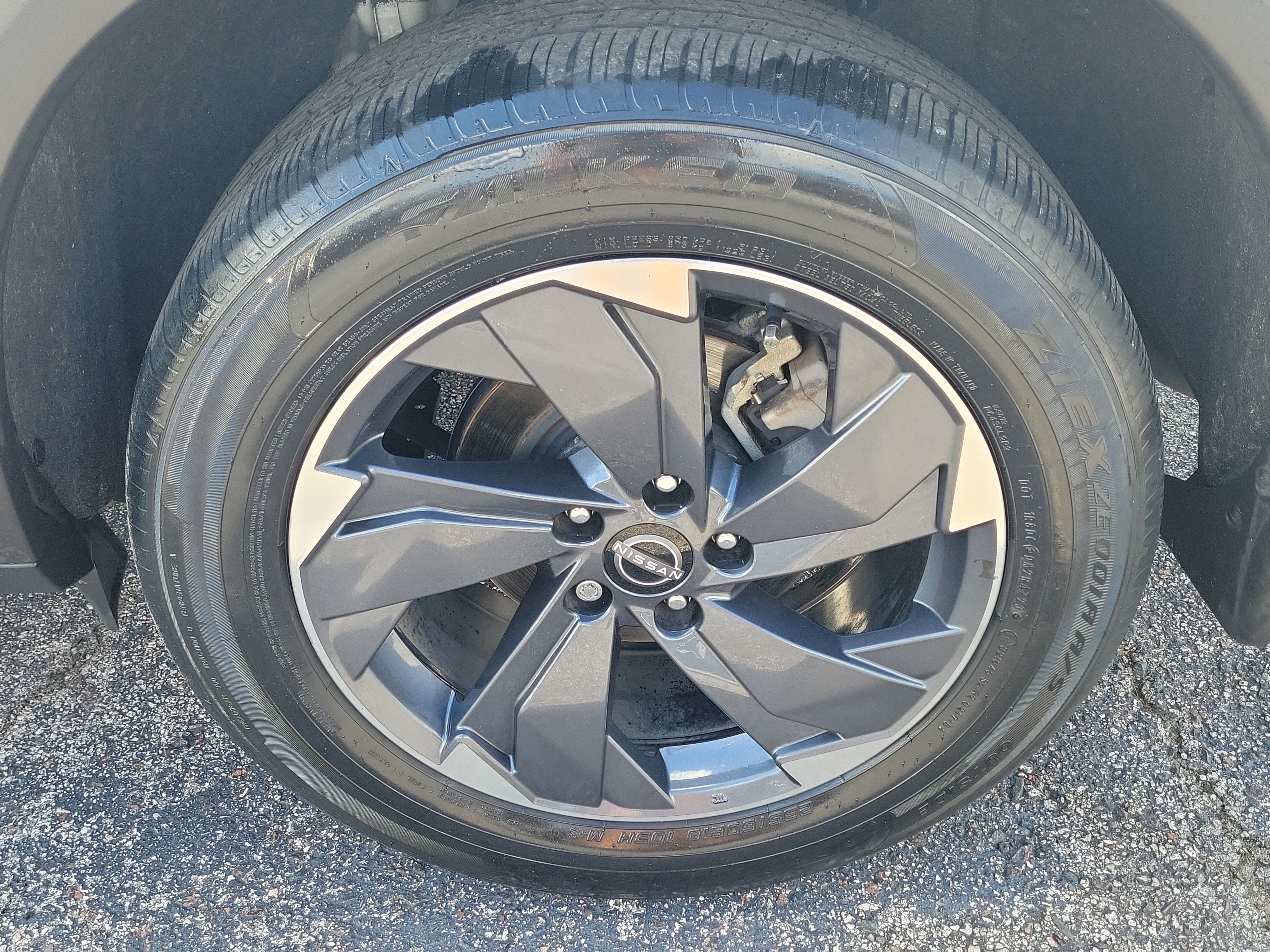 Certified 2024 Nissan Rogue SV w/ SV Premium Package FWD image 9