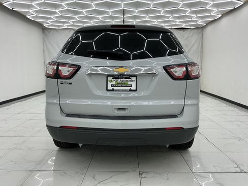 Used 2015 Chevrolet Traverse LT FWD image 10