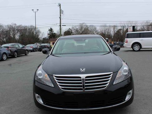 Used 2016 Hyundai Equus Signature image 2