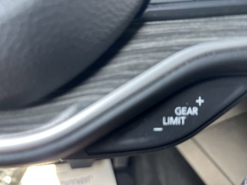 Used 2022 Jeep Wagoneer Series III w/ Convenience Group I AWD/4WD image 34