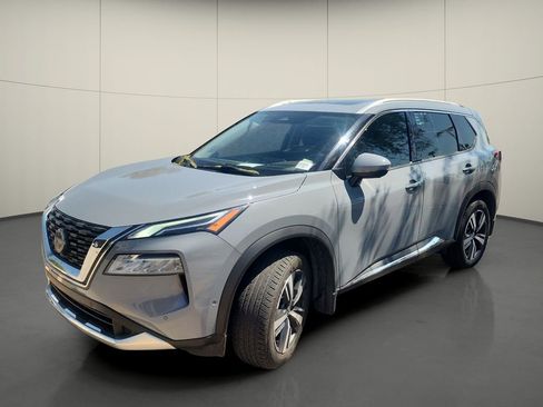 Used 2023 Nissan Rogue Platinum w/ Platinum Premium Package FWD image 3