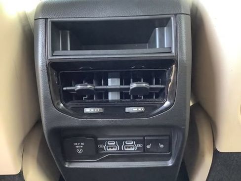 Certified 2023 Jeep Grand Cherokee Limited AWD/4WD image 19