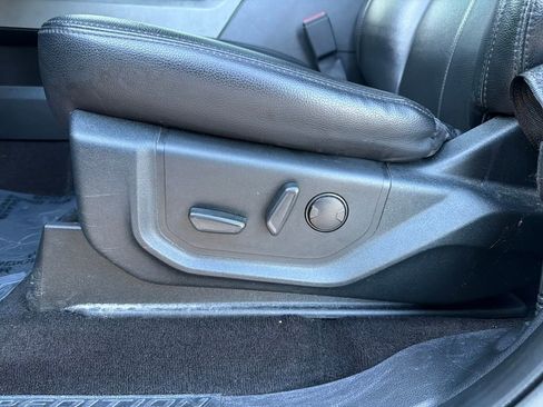 Used 2021 Ford Expedition XLT image 15