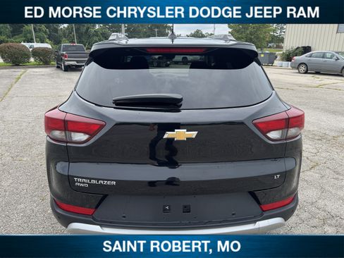Used 2021 Chevrolet TrailBlazer LT w/ Convenience Package AWD/4WD image 3