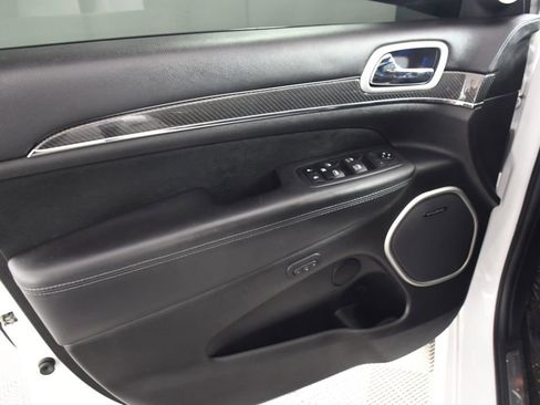 Used 2020 Jeep Grand Cherokee SRT AWD/4WD image 14