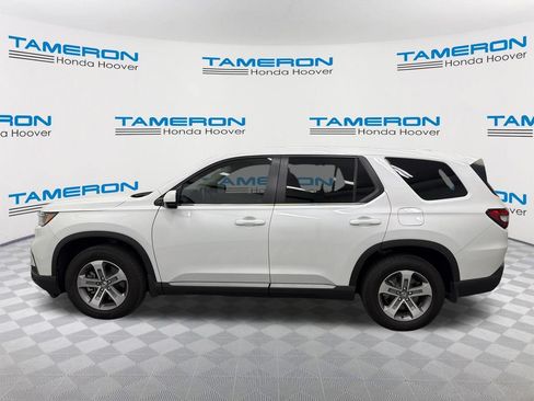 Used 2025 Honda Pilot EX-L image 2
