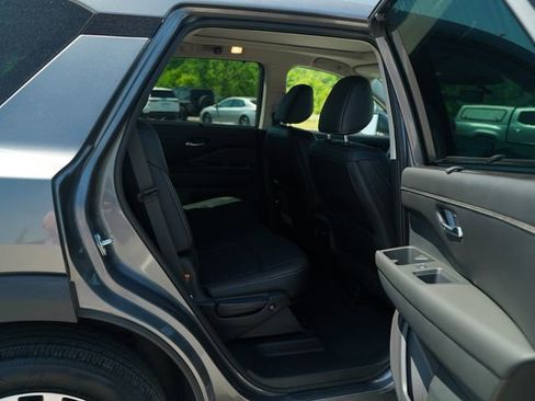 Used 2023 Nissan Pathfinder Platinum w/ Cargo Package AWD/4WD image 23