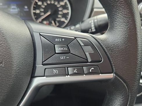 Used 2025 Nissan Altima 2.5 SV FWD image 21