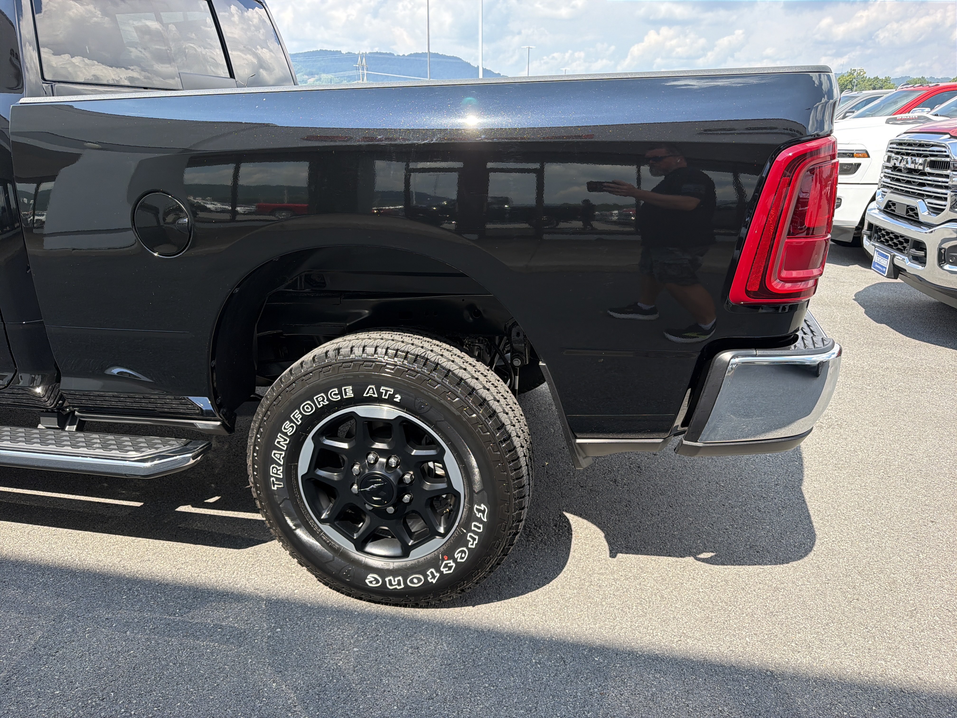 New 2027 RAM 2500 Laramie AWD/4WD image 10