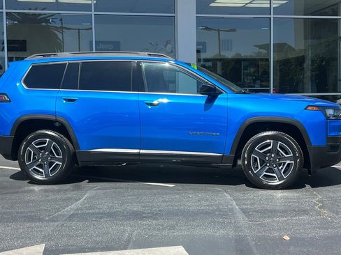 New 2026 Jeep Cherokee Limited image 3