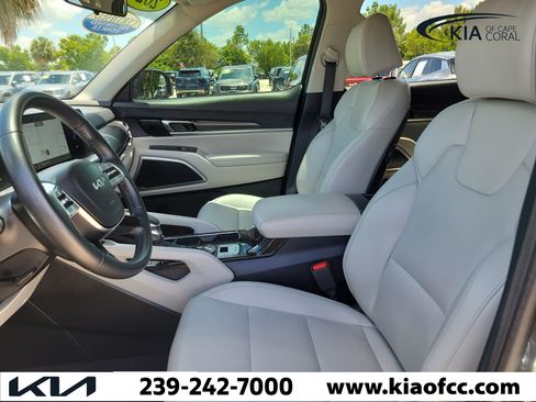 Certified 2024 Kia Telluride S w/ S Sunroof Package FWD image 21