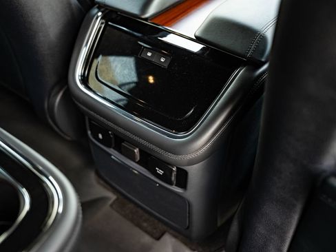 Used 2024 Lincoln Navigator Reserve AWD/4WD image 37