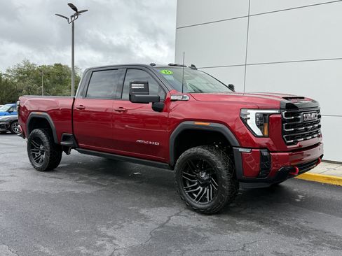 Used 2025 GMC Sierra 2500 AT4 w/ AT4 Premium Plus Package AWD/4WD image 2
