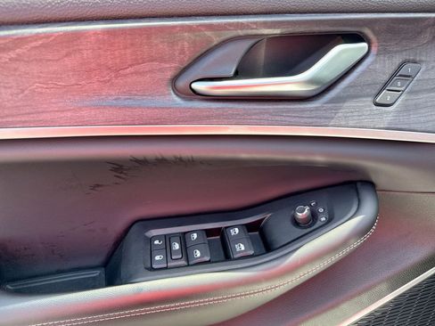 Used 2023 Jeep Grand Cherokee 4WD 4xe image 22