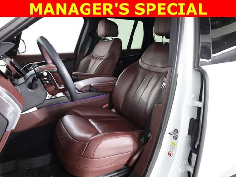 Used 2025 Land Rover Range Rover SE AWD/4WD image 40