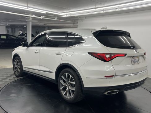 Used 2023 Acura MDX SH-AWD w/ Technology Package image 3