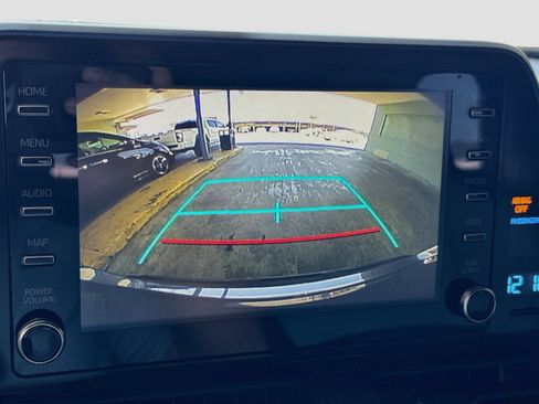 Used 2019 Toyota C-HR XLE FWD image 9