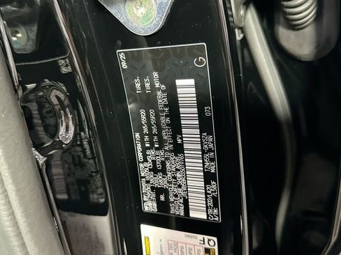 Used 2025 Toyota 4Runner Limited image 39