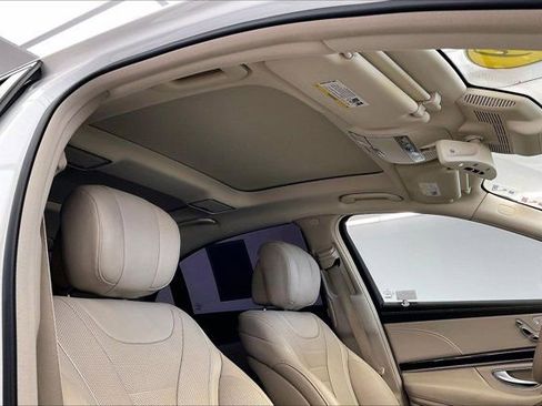 Used 2019 Mercedes-Benz S 560 Sedan image 25