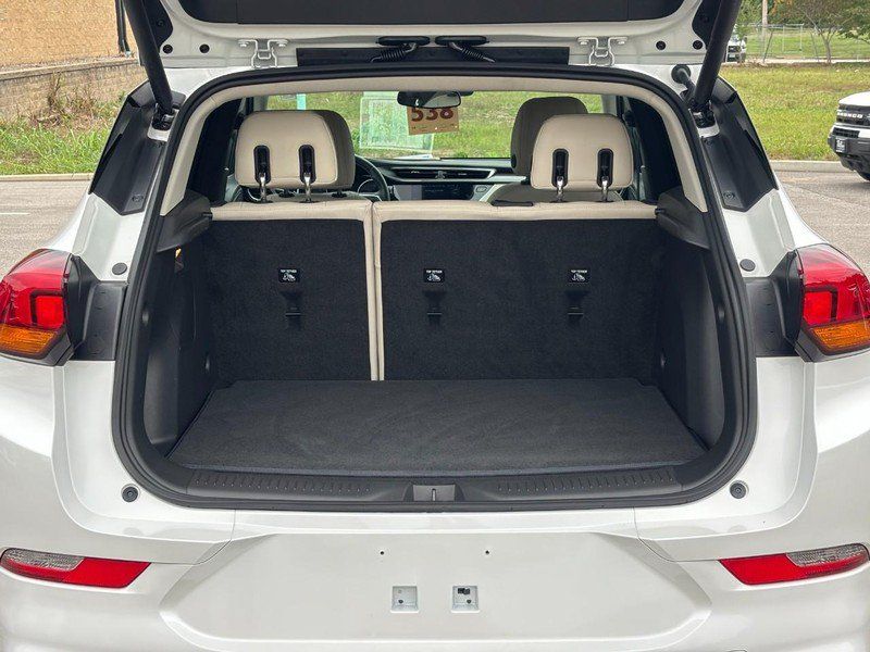 Used 2023 Buick Encore GX Select w/ Sport Touring Package AWD/4WD image 9