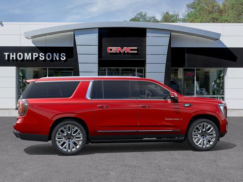 New 2026 GMC Yukon XL Denali Ultimate w/ LPO, Illumination Package AWD/4WD image 3