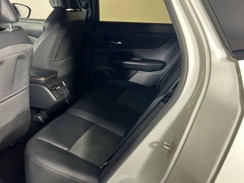 Used 2024 Nissan Ariya AWD image 24