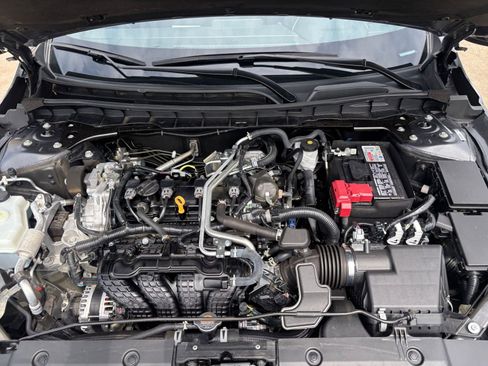 Used 2025 Nissan Altima 2.5 SV FWD image 32