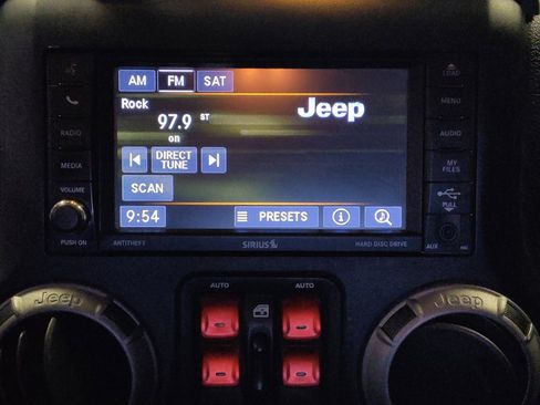 Used 2017 Jeep Wrangler Unlimited Sport w/ Quick Order Package 24S AWD/4WD image 25