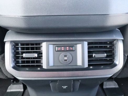 New 2025 Ford F150 Platinum w/ FX4 Off-Road Package image 17