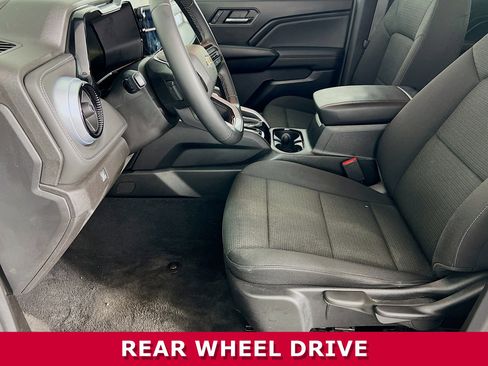 Certified 2024 Chevrolet Colorado LT image 3