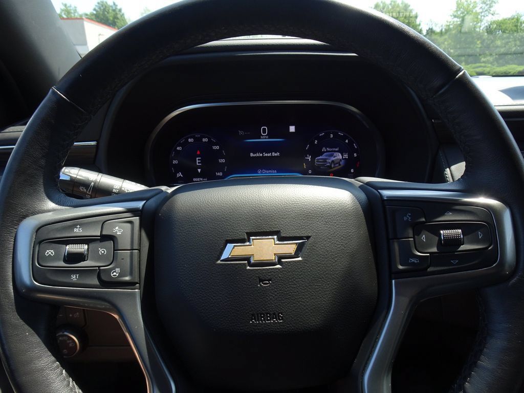 Used 2022 Chevrolet Tahoe LT w/ Luxury Package AWD/4WD image 21