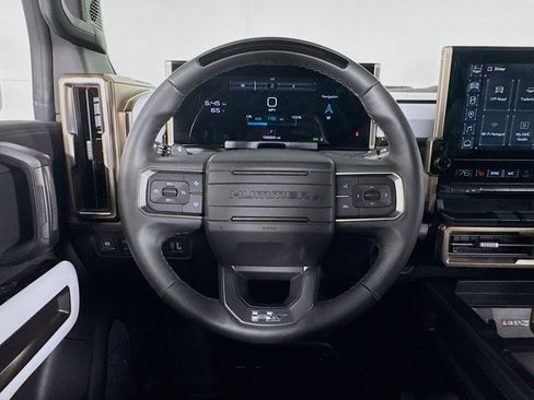 Used 2025 GMC Hummer EV 3X image 4