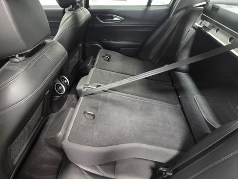 Used 2021 Alfa Romeo Giulia Sprint w/ Nero Edizione image 39